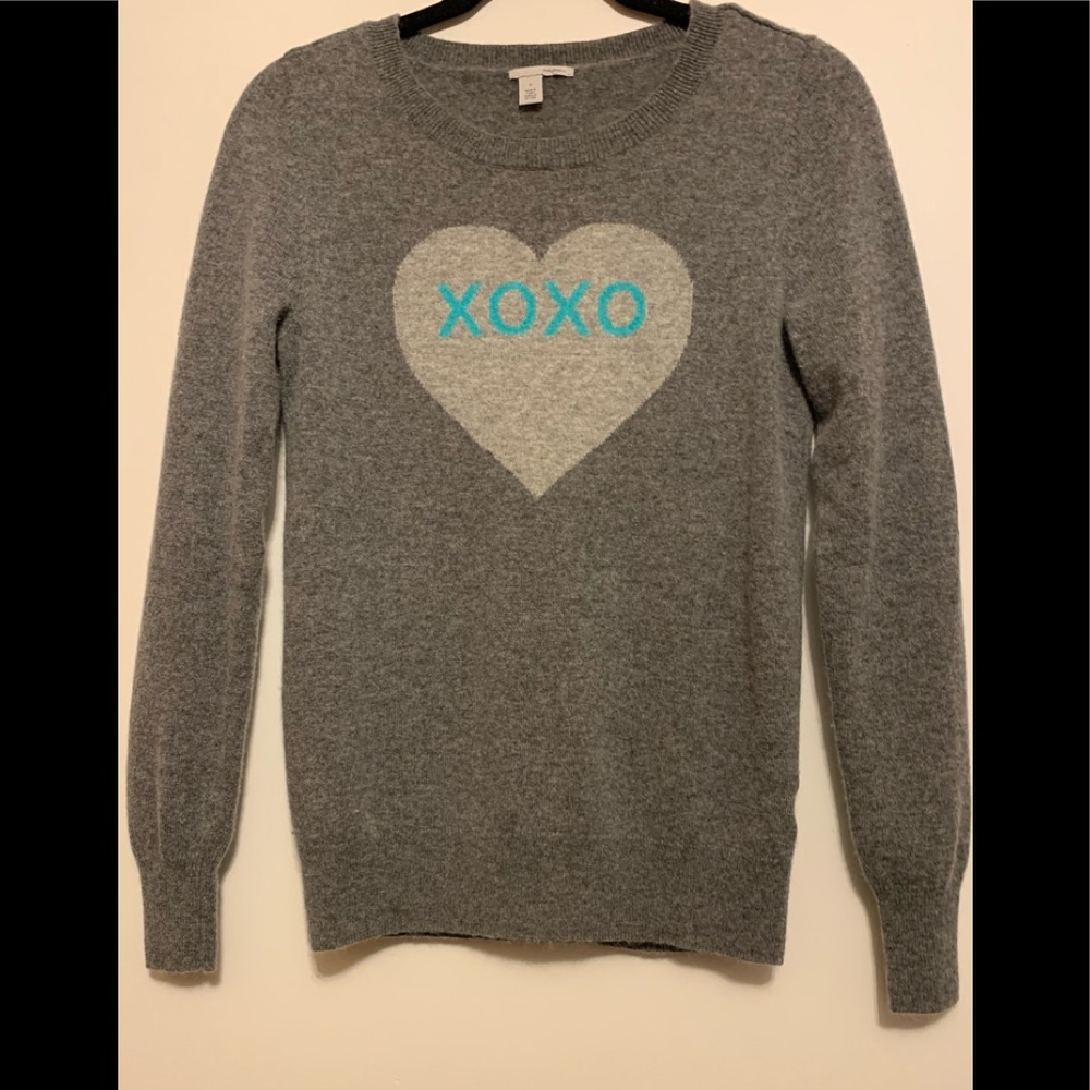 Halogen gray cashmere sweater with graphic. Size S